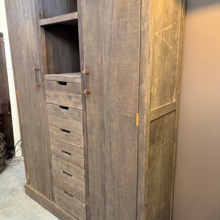Driftwood Kast XL Bram – Grote Landelijke Kast van Oud Hout met Lades en Deuren