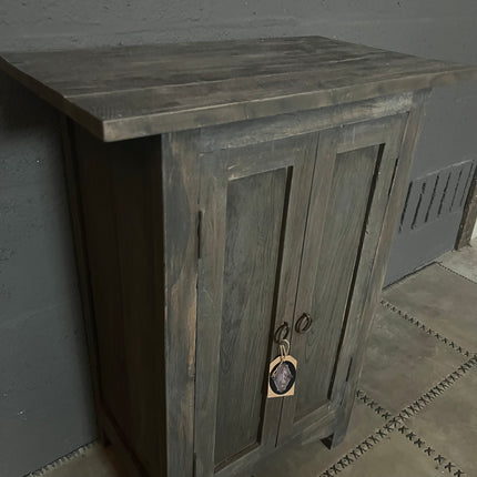 Rough Wood kastje met 2 deuren