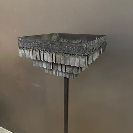 Trapa Living Staande Lamp Dhari Vierkant | Metalen Vloerlamp met Decoratieve Hangers