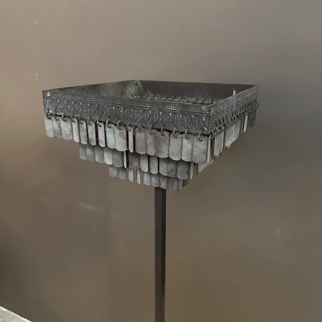 Trapa Living Staande Lamp Dhari Vierkant | Metalen Vloerlamp met Decoratieve Hangers