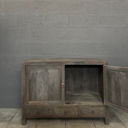 Rough Wood dressoir – 2 deuren, 3 lades