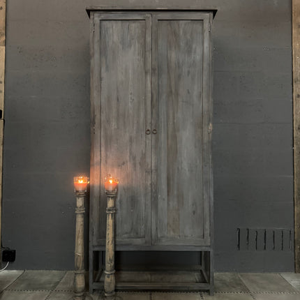 Old Grey kast – 2 deuren met open onderstel