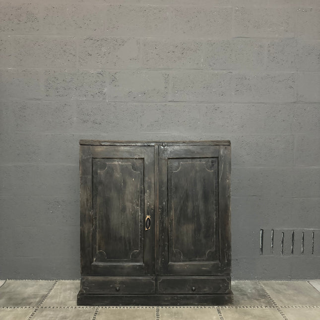 Uniek India Kast met Twee Deuren en Lades