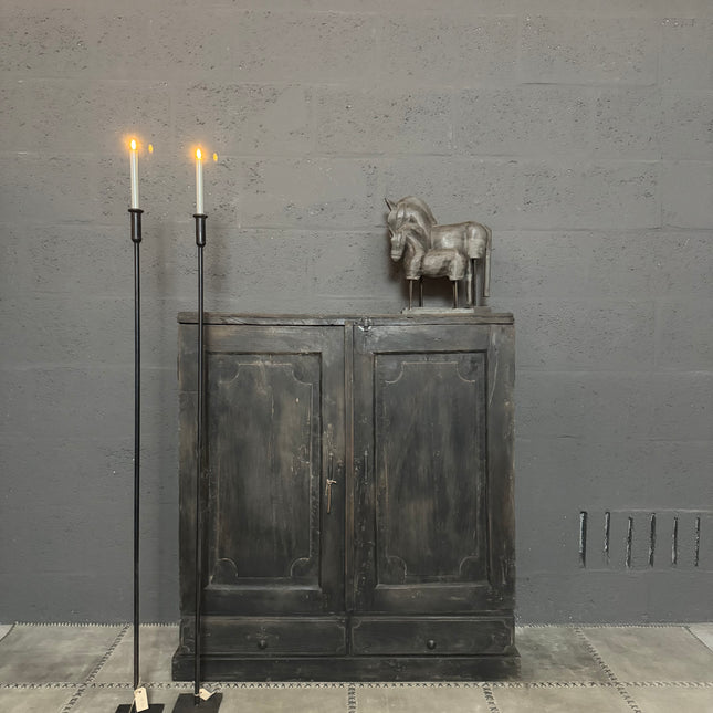 Uniek India Kast met Twee Deuren en Lades