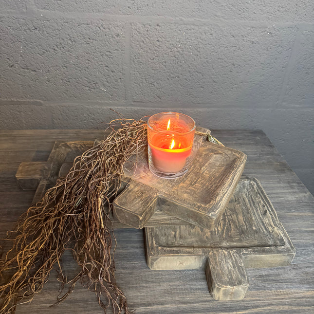 Houten decoratieve schaal met handvat