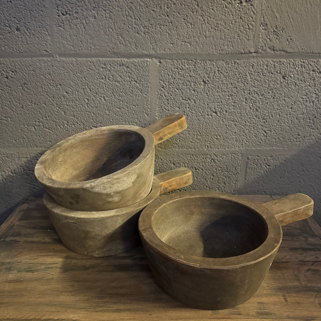 Houten schaal met steel