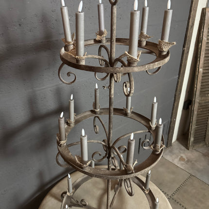 3-laags ijzeren kandelaar