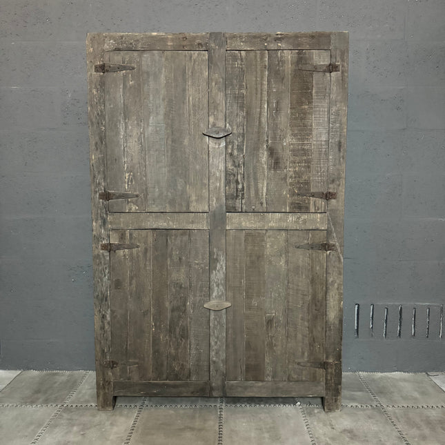 Driftwood Kast – 4-Deurs Robuuste Houten Kast
