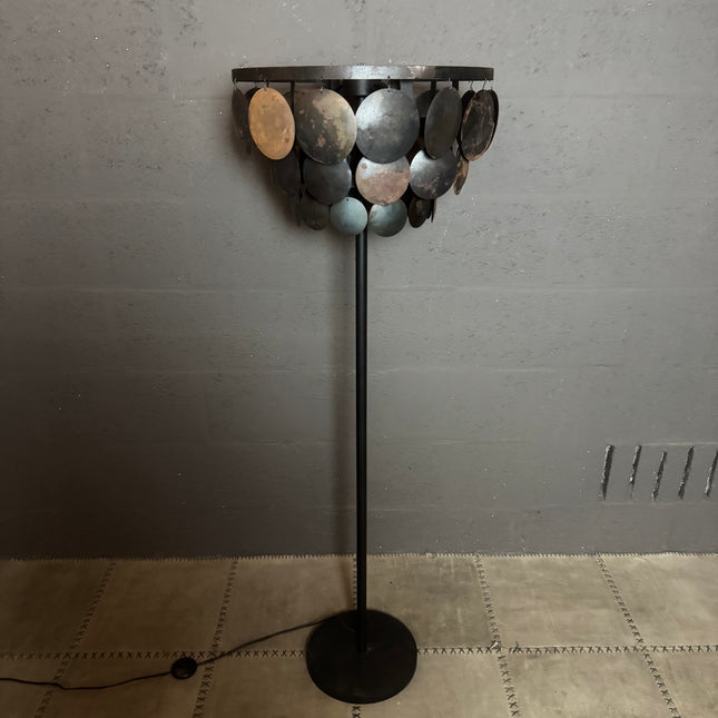 Vloerlamp Metalen Schijfjes – by Mooss