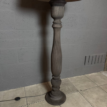Houten Vloerlamp met Ronde Voet - by Mooss