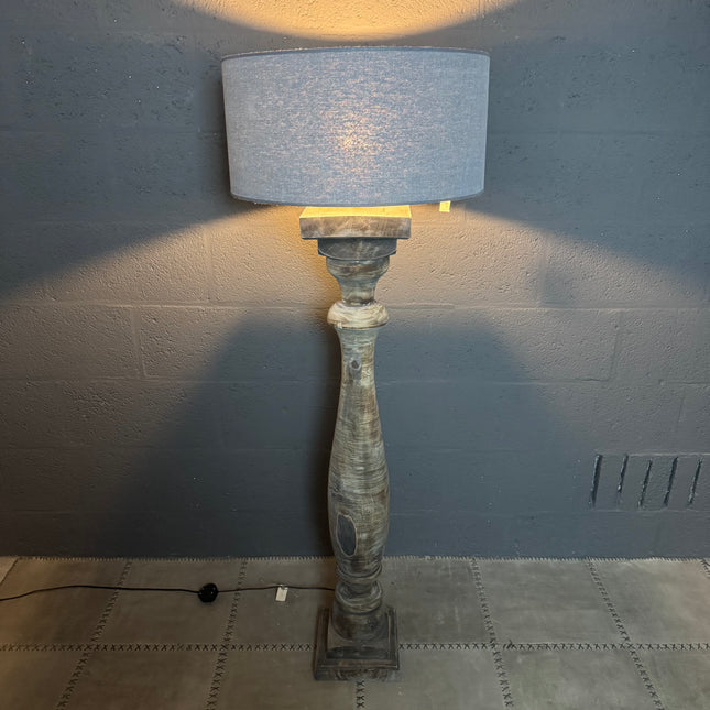 Houten Vloerlamp – Landelijke Massief Houten Lampvoet