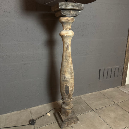 Houten Vloerlamp – Landelijke Massief Houten Lampvoet
