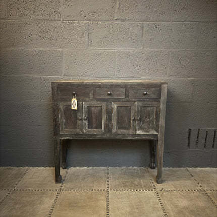 Uniek India Kastje – 3 Lades & 4 Deuren