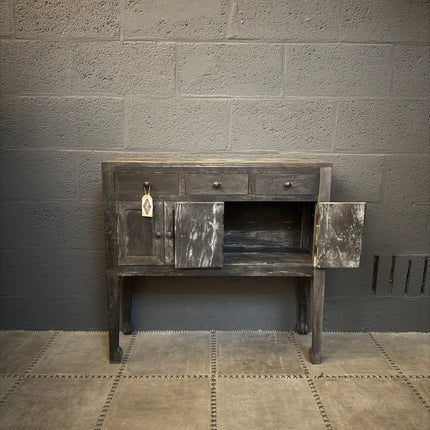 Uniek India Kastje – 3 Lades & 4 Deuren