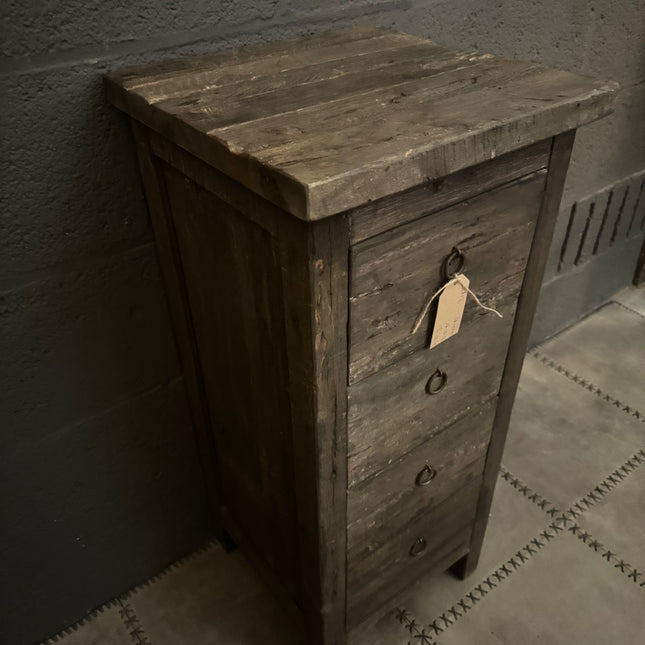 Driftwood Ladekast met 4 Lades – Smalle Houten Opbergkast in Landelijke Stijl