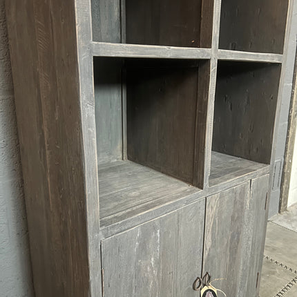 Rough Wood kast met open vakken en deuren