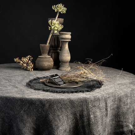 Linnen Jara Placemat Rond Stonewash – Grof Linnen met Franjes